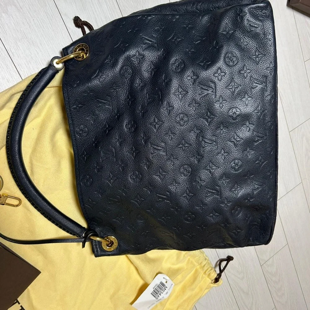 💎 BEAUTIFUL💎 authentic LEATHER ARTSY MM LOUIS VUITTON - Picture 14 of 17